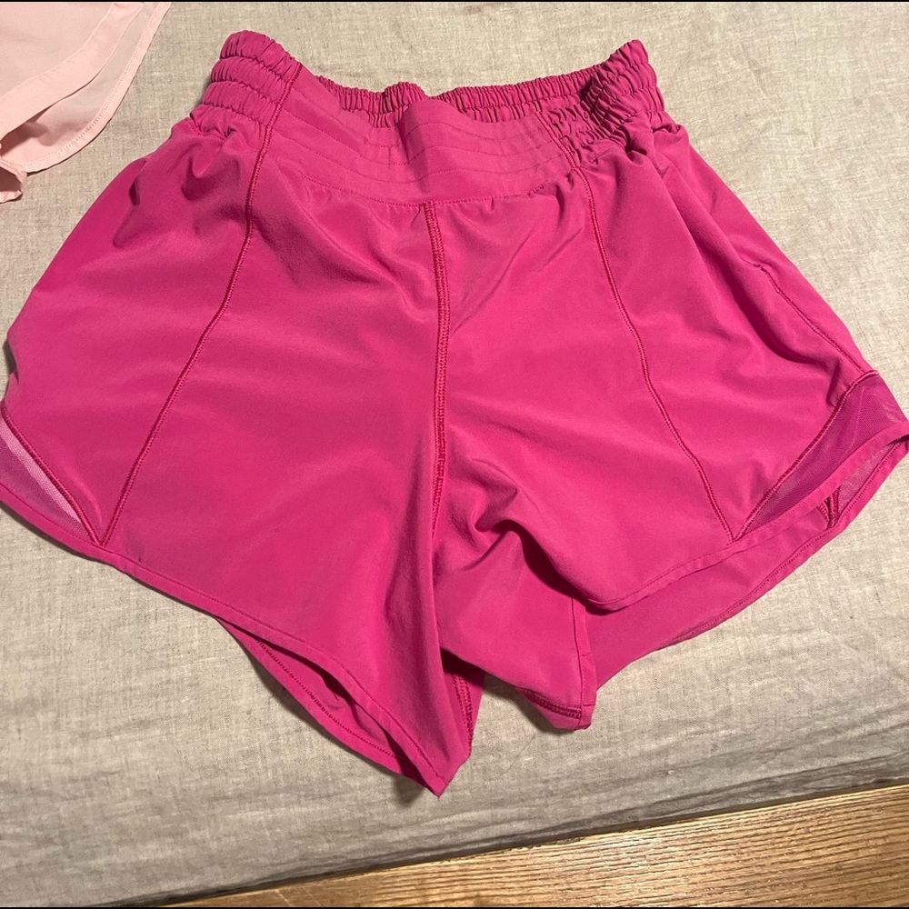 Lululemon hotty hot short size 4 - 4 inch